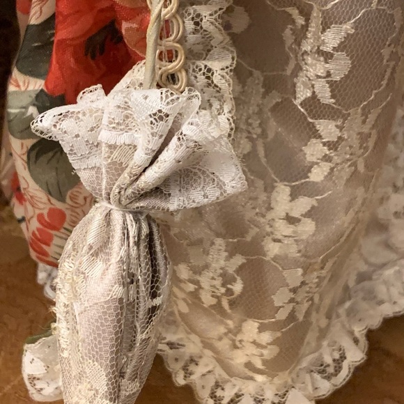 Ashley Belle Keepsakes Genuine Porcelain Collector Doll 15" - Picture 5 of 10